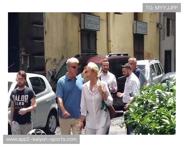 球员转会动态第一时间报道,球员转会排名